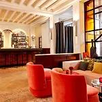 Experimental Marais 5* Paris