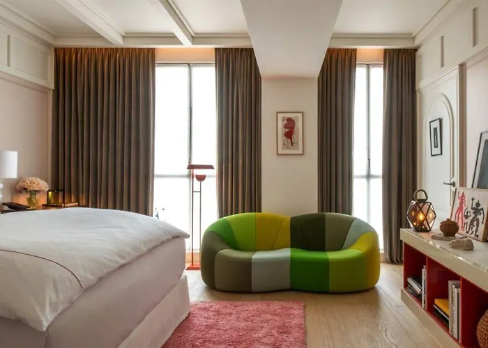 Experimental Marais Otel 5*