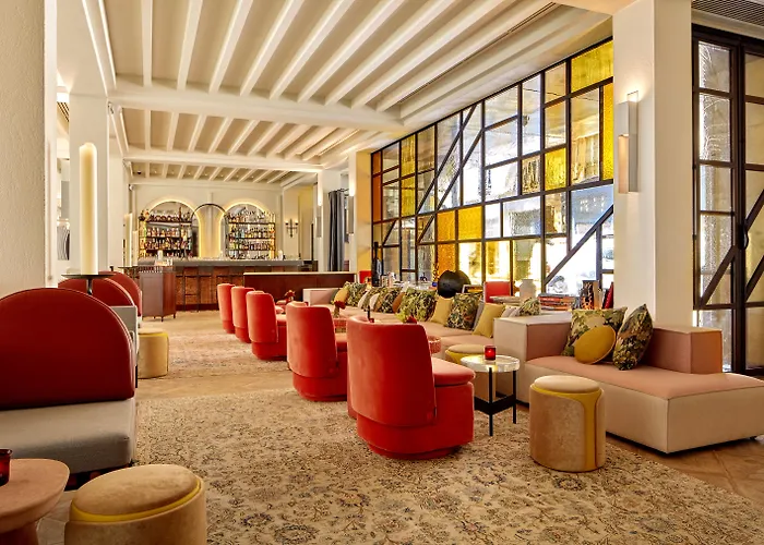 Experimental Marais Otel