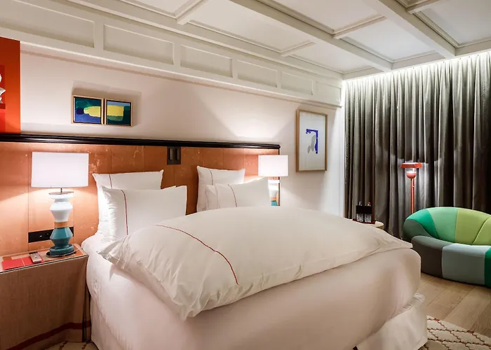 Experimental Marais Otel 5*