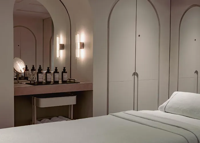 Experimental Marais Otel