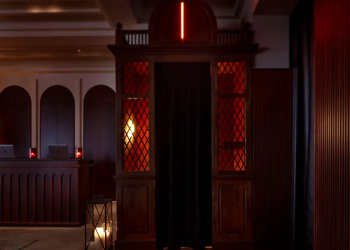 Experimental Marais Otel