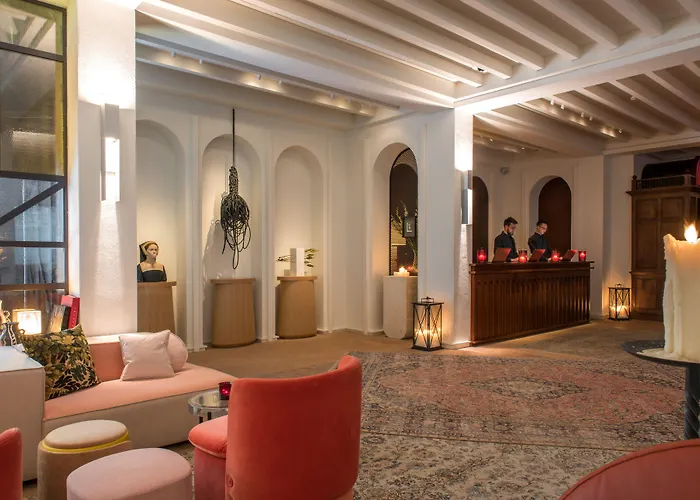 Experimental Marais Otel