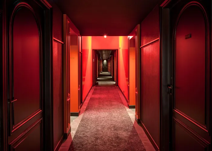 Experimental Marais Otel 5*