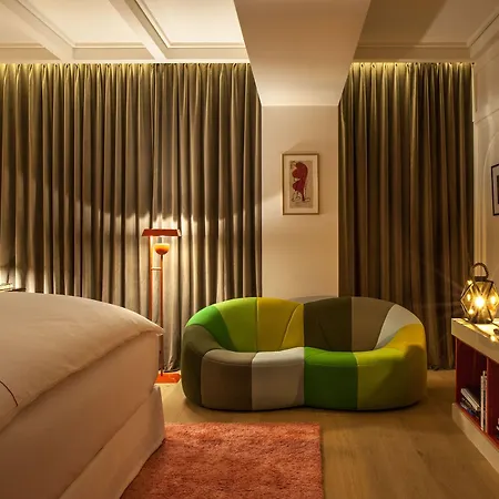 Experimental Marais Hotel