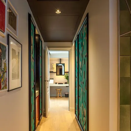 Experimental Marais Hotel 5*