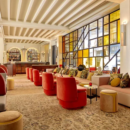 Experimental Marais Hotel