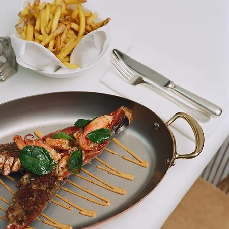 Experimental Marais 5*