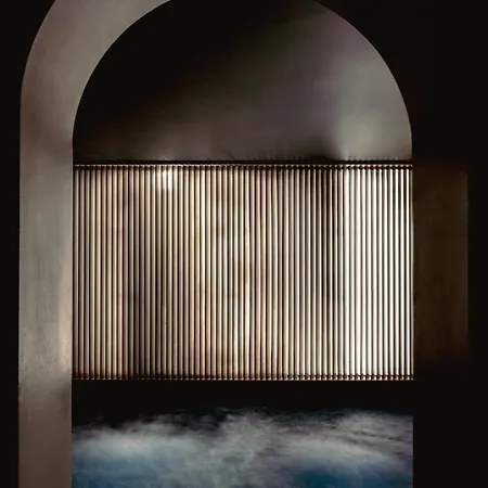 Experimental Marais 5*