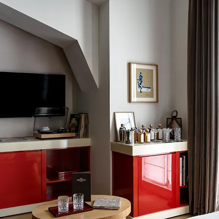 Experimental Marais パリ