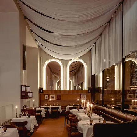 Experimental Marais 5* Paris
