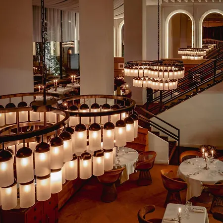 Experimental Marais Hotel 5*