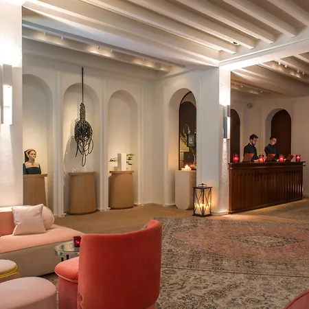 Experimental Marais Hotel