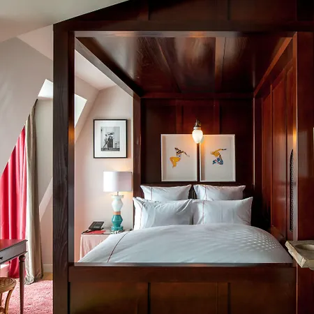 Experimental Marais Paris