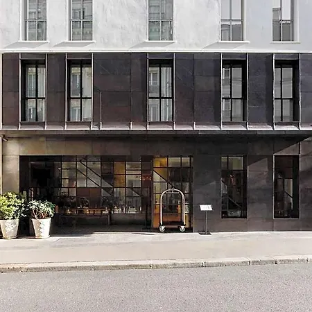 Experimental Marais Szálloda 5*