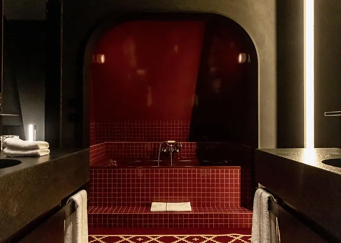 Experimental Marais 5*