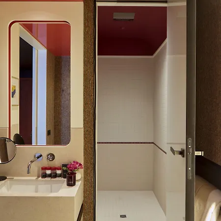 Experimental Marais 5*